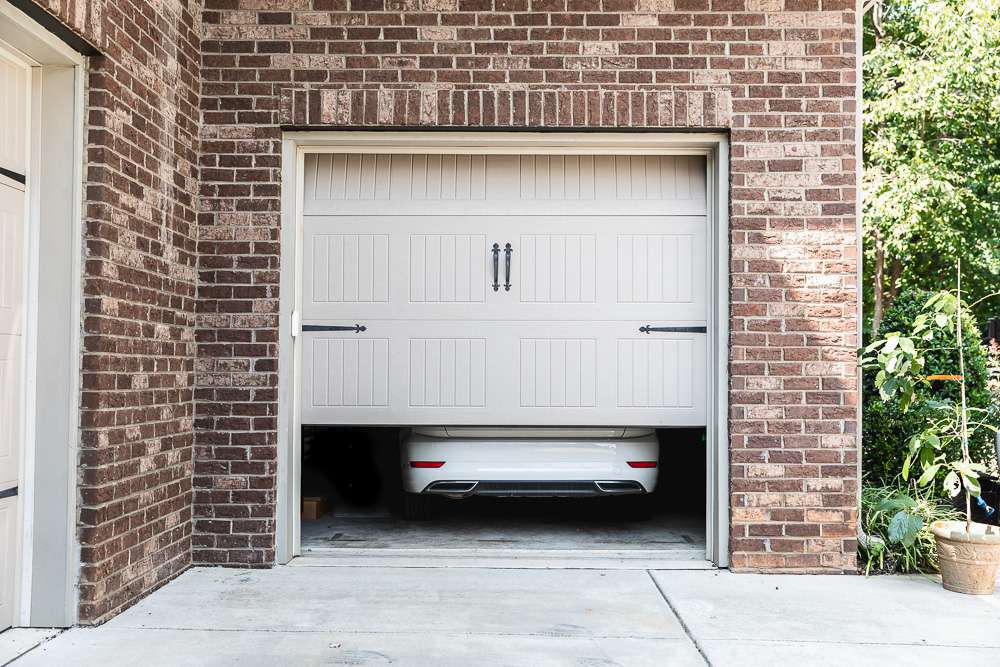 garage-door-control.jpg